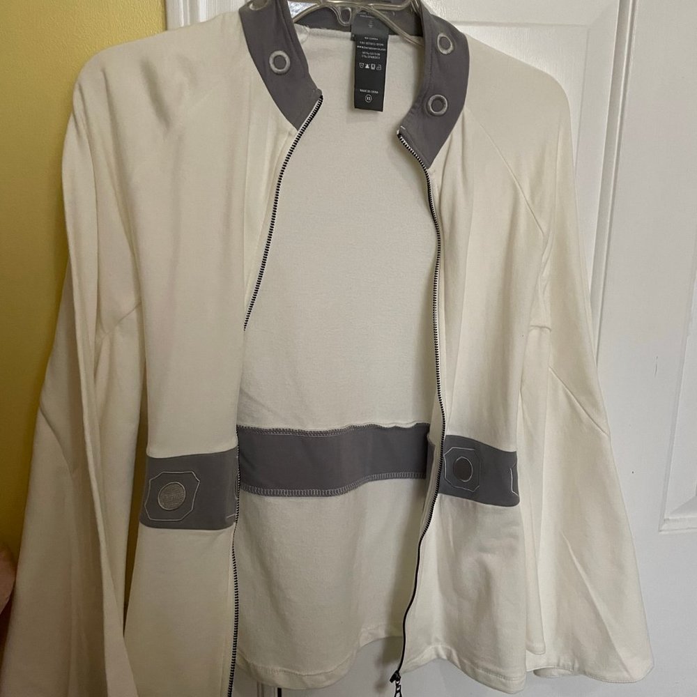 Her Universe  Star Wars Princess Leia Cape Jacket